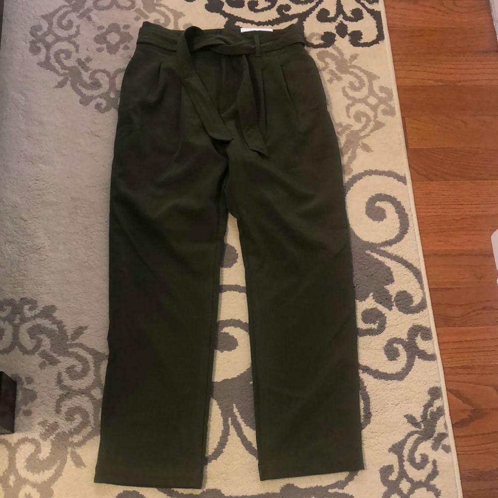 NWT Ann Taylor Olive Green High Waist Tapered Cropped Paperbag Ankle Pants Small - Picture 2 of 6